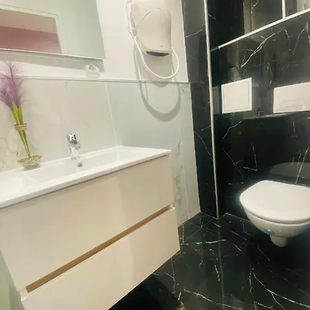 Hotel Gare, Avec Sdb Et Wc Privatif ,,, Nancy